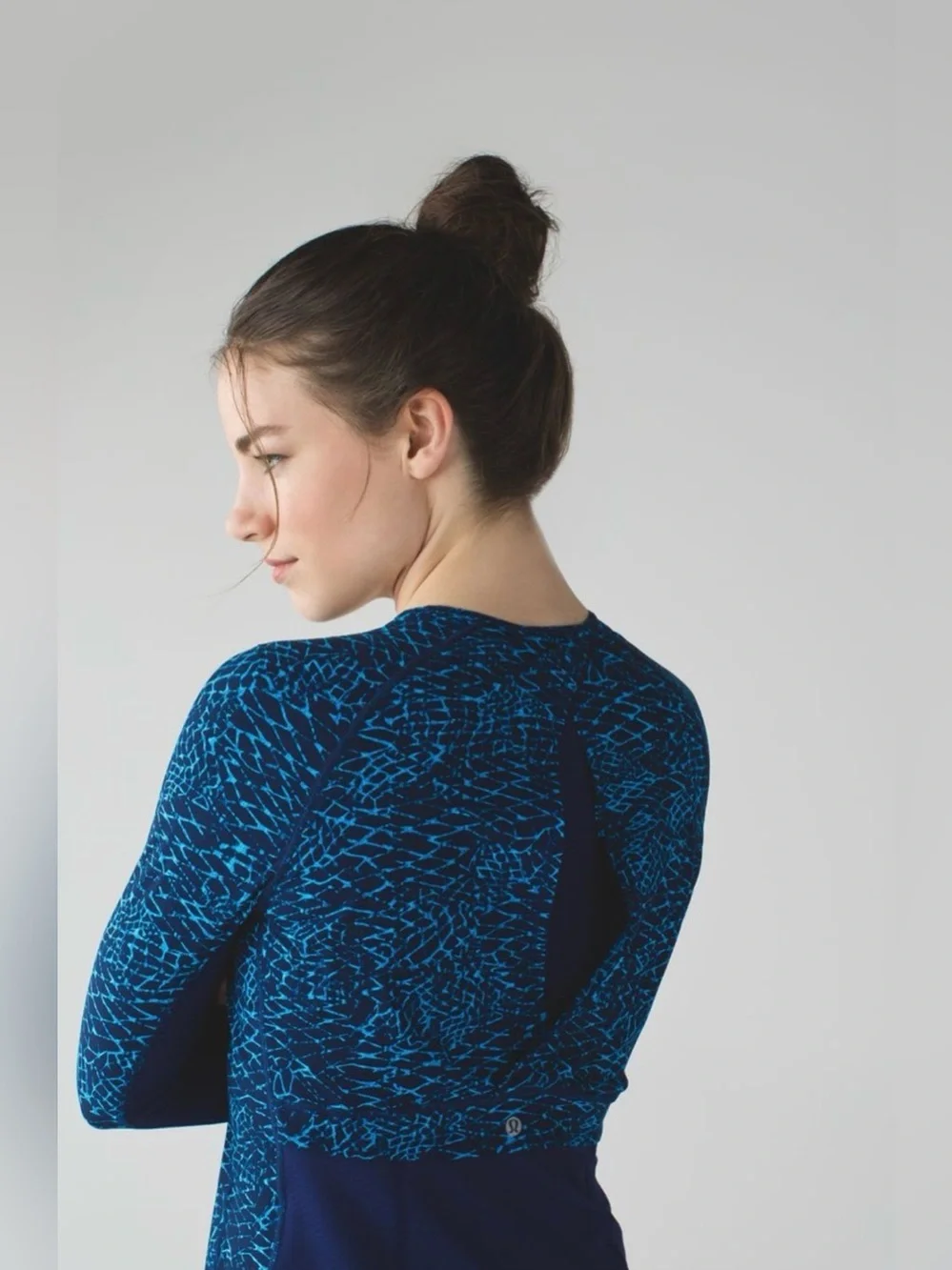 Lululemon Cover Me Long Sleeve Samba Snake Kayak Blue Hero Blue / Hero Blue✨